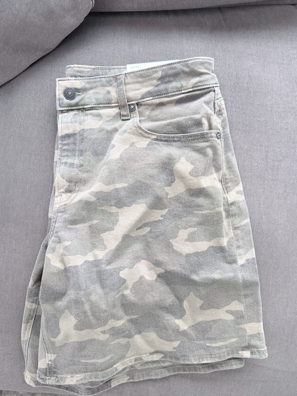 American Eagle Outfitters Women's Camo Jean Shorts in Grey and Cream